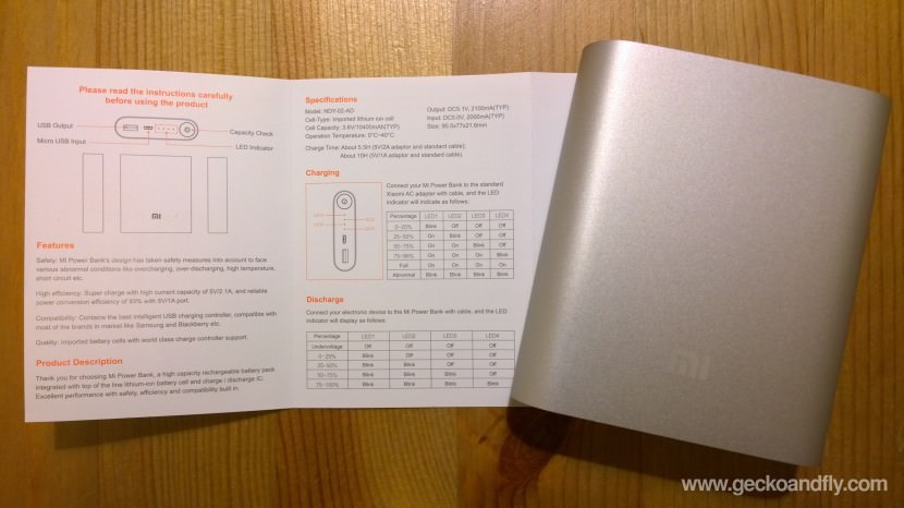 XiaoMi 10400 mAh Powerbank Charger The user manual is a simple 4 tiny pages long, only in English. power bank samsung apple iphone 