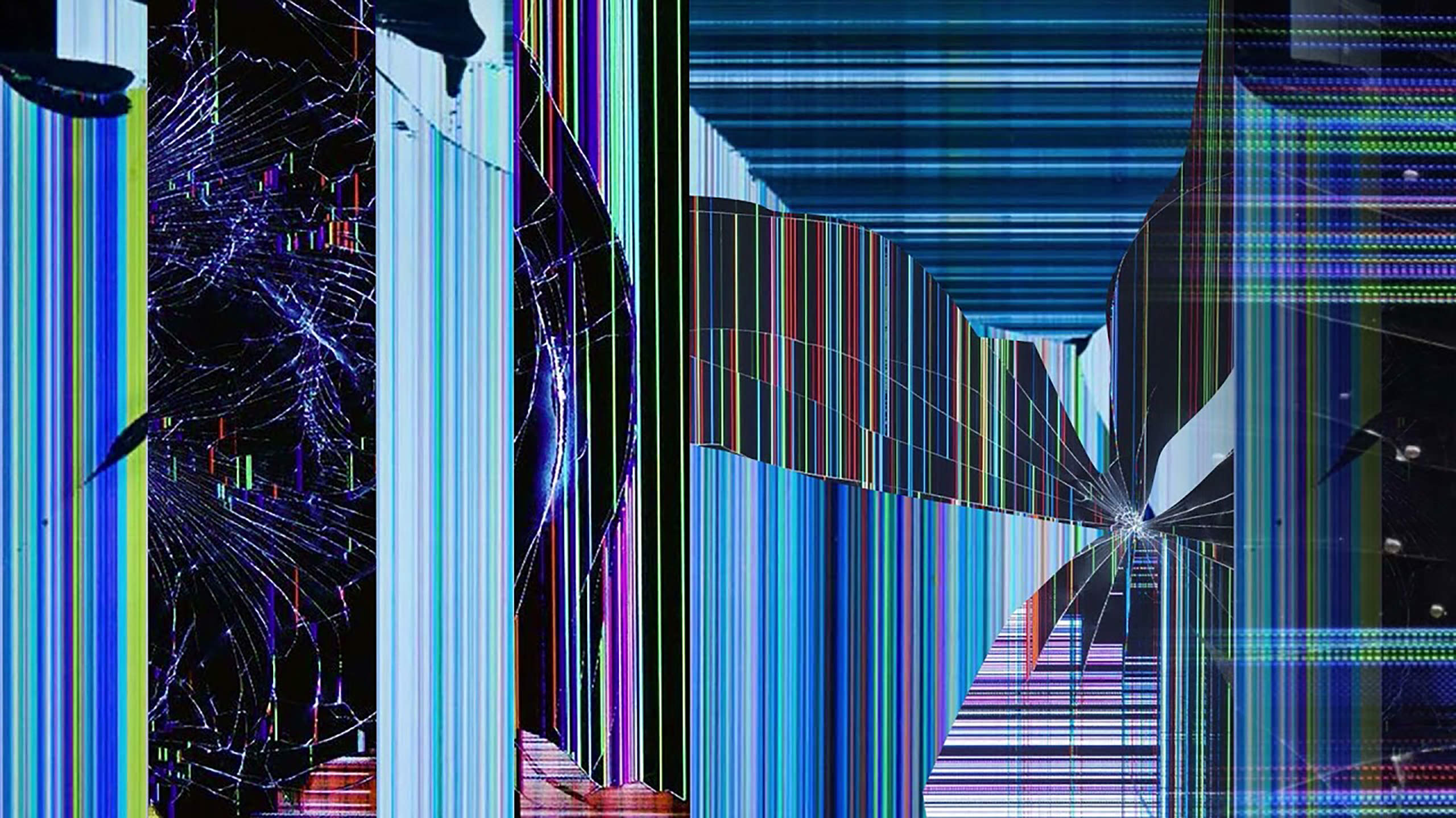 Realistic Broken Screen Prank Wallpaper